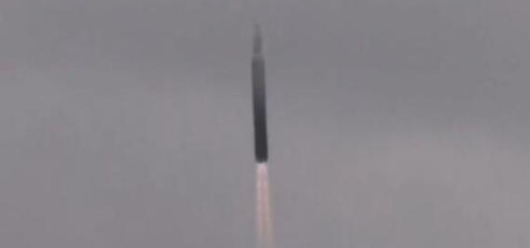 碳纖維復(fù)合材料的技術(shù)壁壘難道真的難以逾越嗎？俄羅斯軍工在碳纖維材料應(yīng)用方面的成功突破在更深層次上說(shuō)明了，碳纖維技術(shù)壁壘重重，但并非無(wú)法逾越