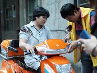 廣東博皓為番禺殘疾人士郭女士捐贈(zèng)助殘車(chē) 廣東博皓為番禺殘疾人士郭女士捐贈(zèng)助殘車(chē)