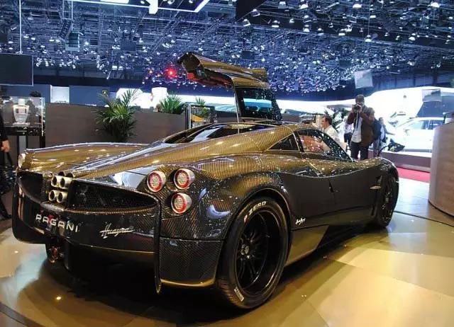 碳纖維復(fù)合材料汽車(chē)